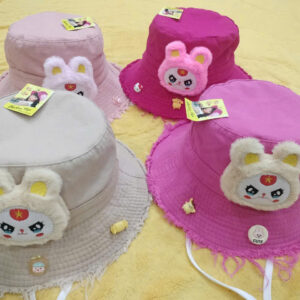 non tai beo tre em hinh baby three macaron