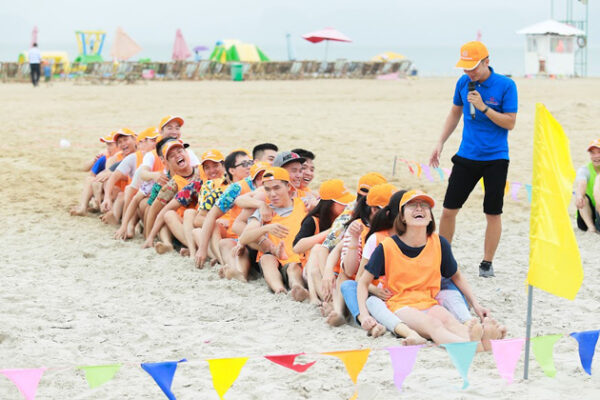 hoat dong nhom teambuilding