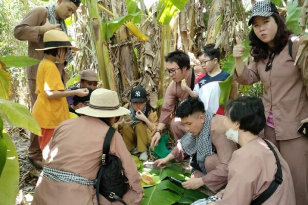 tinh di dong cua non luoi trai theu logo doanh nghiep